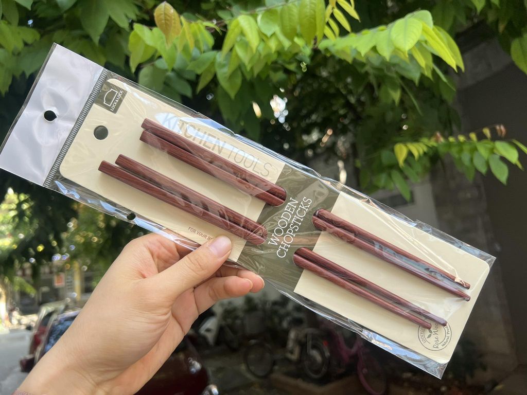 Bộ 2 đôi đũa ăn bằng gỗ D24cm LocknLock F00092 - Ảnh 2