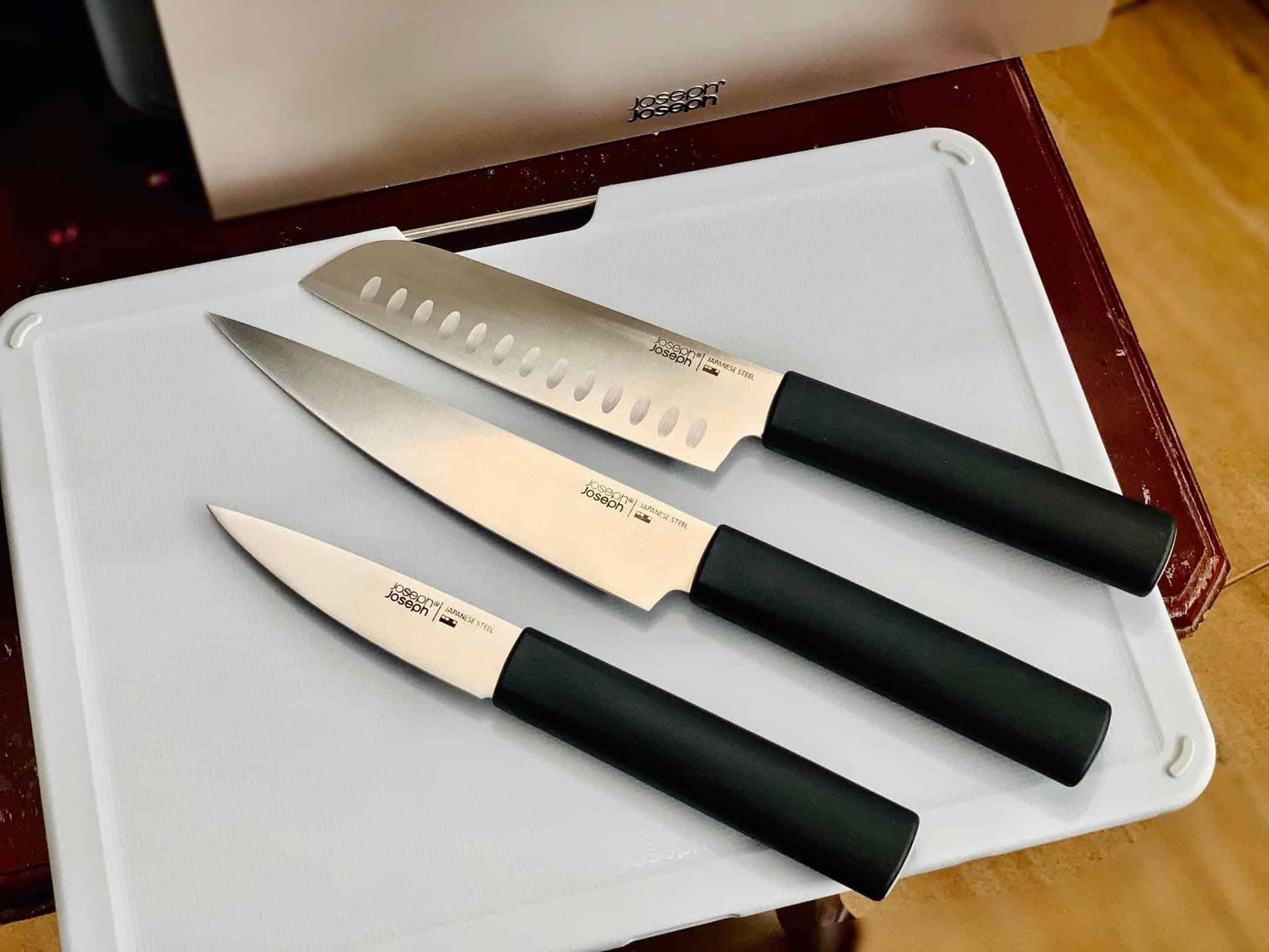 Bộ 3 dao và 3 thớt kèm giá đựng Joseph Joseph 60194 - Ảnh 4