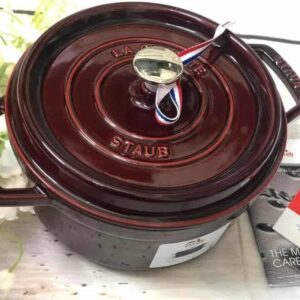 Alternative view of Nồi gang 24cm màu mận chín Staub Round Cocotte Grenadine 40509-357-0