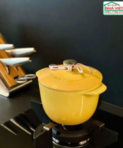 Nồi gang đúc tròn 16cm 1.74L màu vàng chanh Staub ‎1029064
