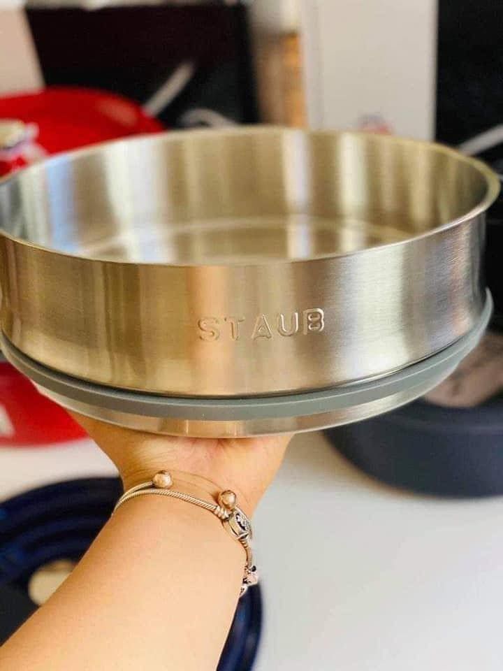 Nồi gang đúc tròn màu xanh kèm xửng hấp 26cm 5.2L Staub 1133885 - Ảnh 4