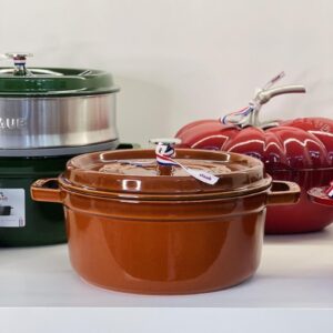 Alternative view of Nồi gang tròn Cocotte 24cm màu cam quế Staub 40511-296-0